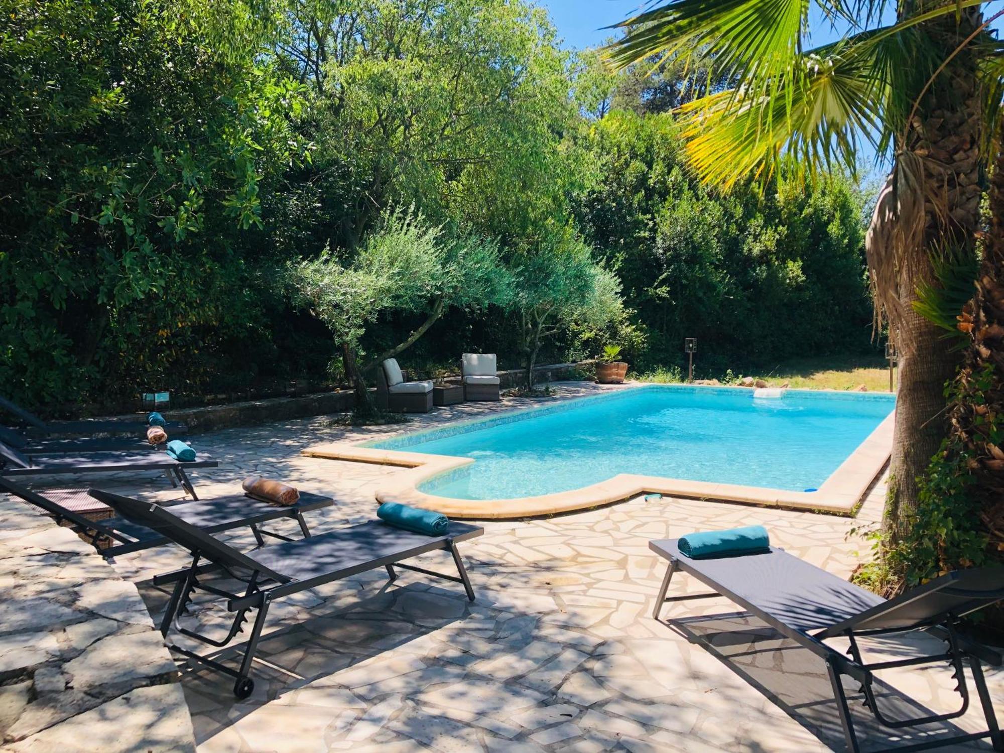 Magnifique Villa Typique Du Sud Avec Piscine Privee Et Jardin Mediterraneen Saint-Vincent-de-Barbeyrargues Luaran gambar